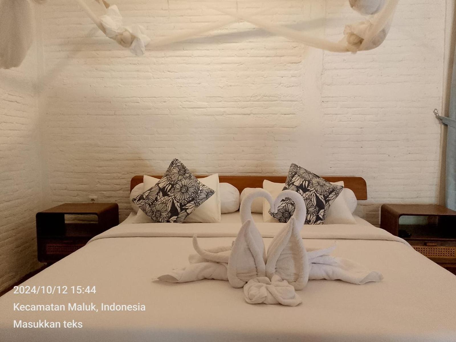 Pasir Putih Resort & Resto Maluk Exterior foto